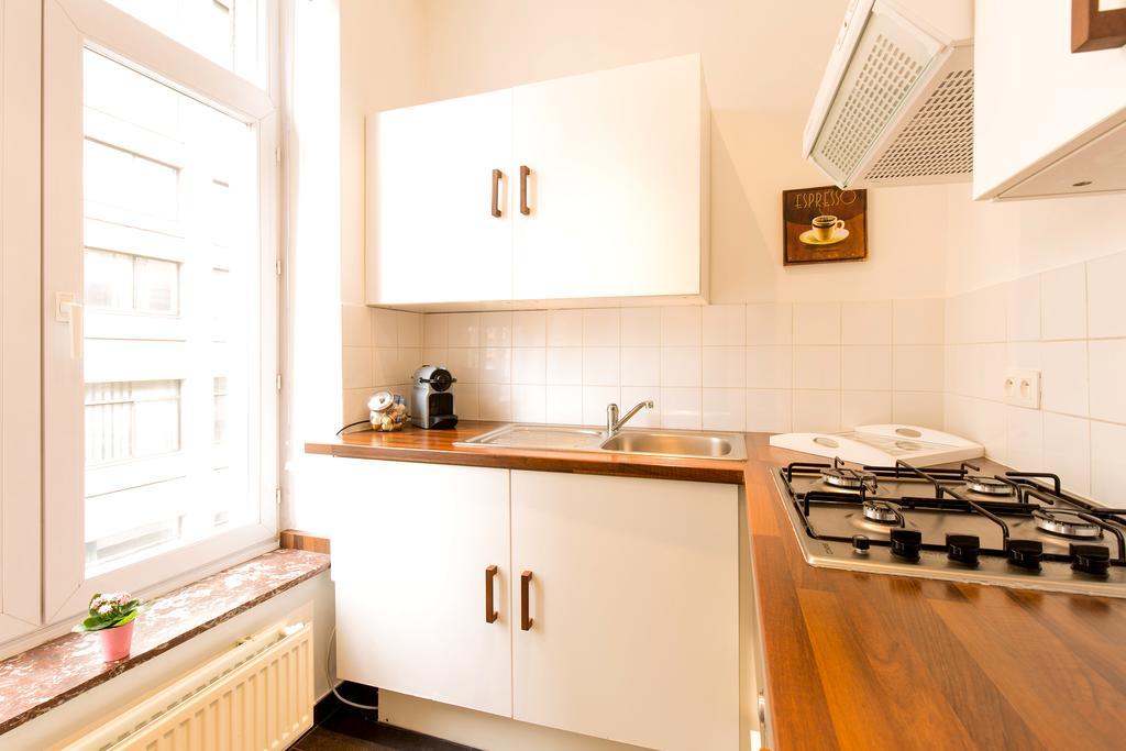 Urban City Centre Hostel Brussels Ngoại thất bức ảnh