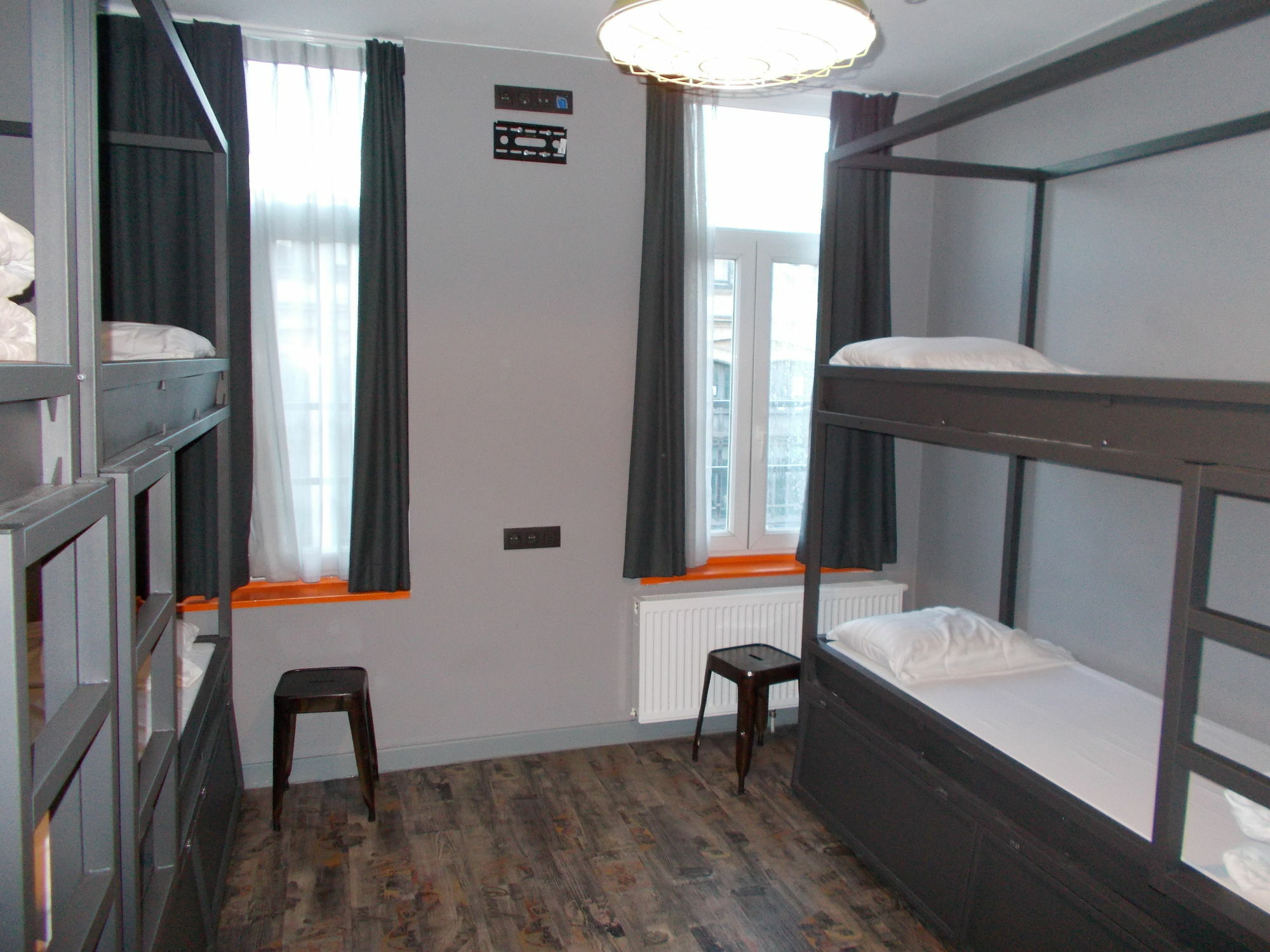 Urban City Centre Hostel Brussels Ngoại thất bức ảnh