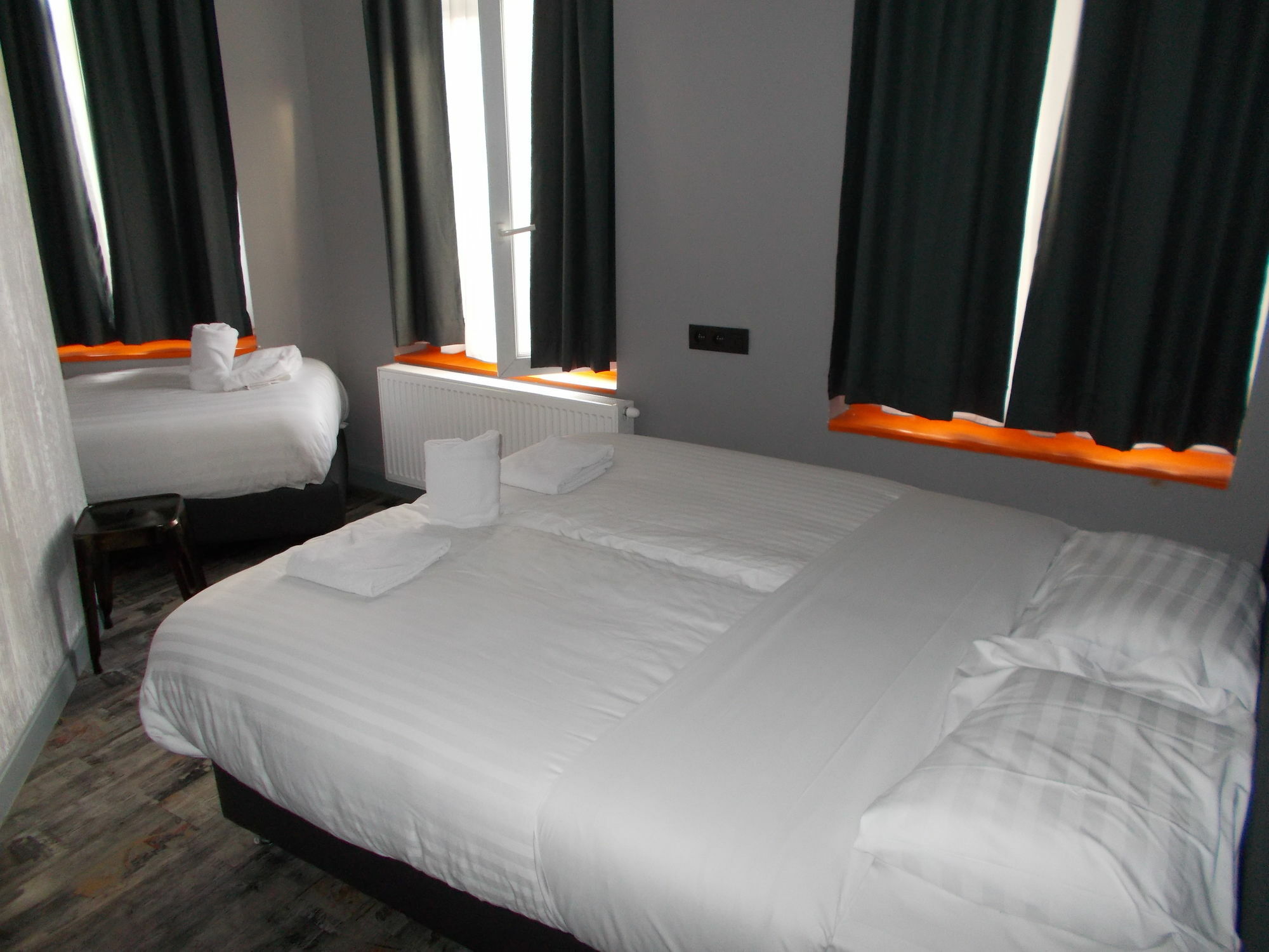 Urban City Centre Hostel Brussels Ngoại thất bức ảnh